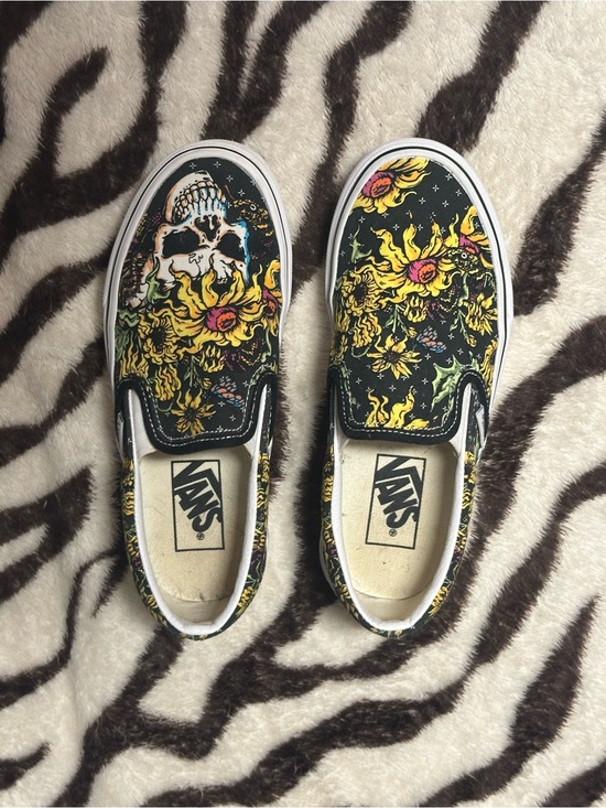 Vans Shoes - Vans Skull Print Slide Ons